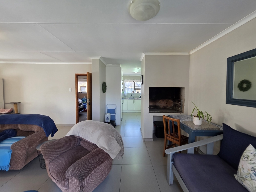 3 Bedroom Property for Sale in Jeffreys Bay Central Eastern Cape